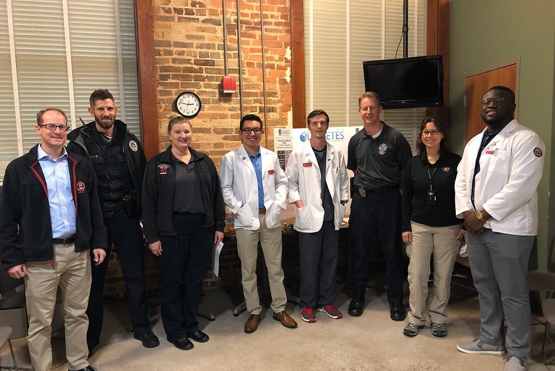 PharmDawgs share risks of diabetes with UGA Police in recognition of World Diabetes Day