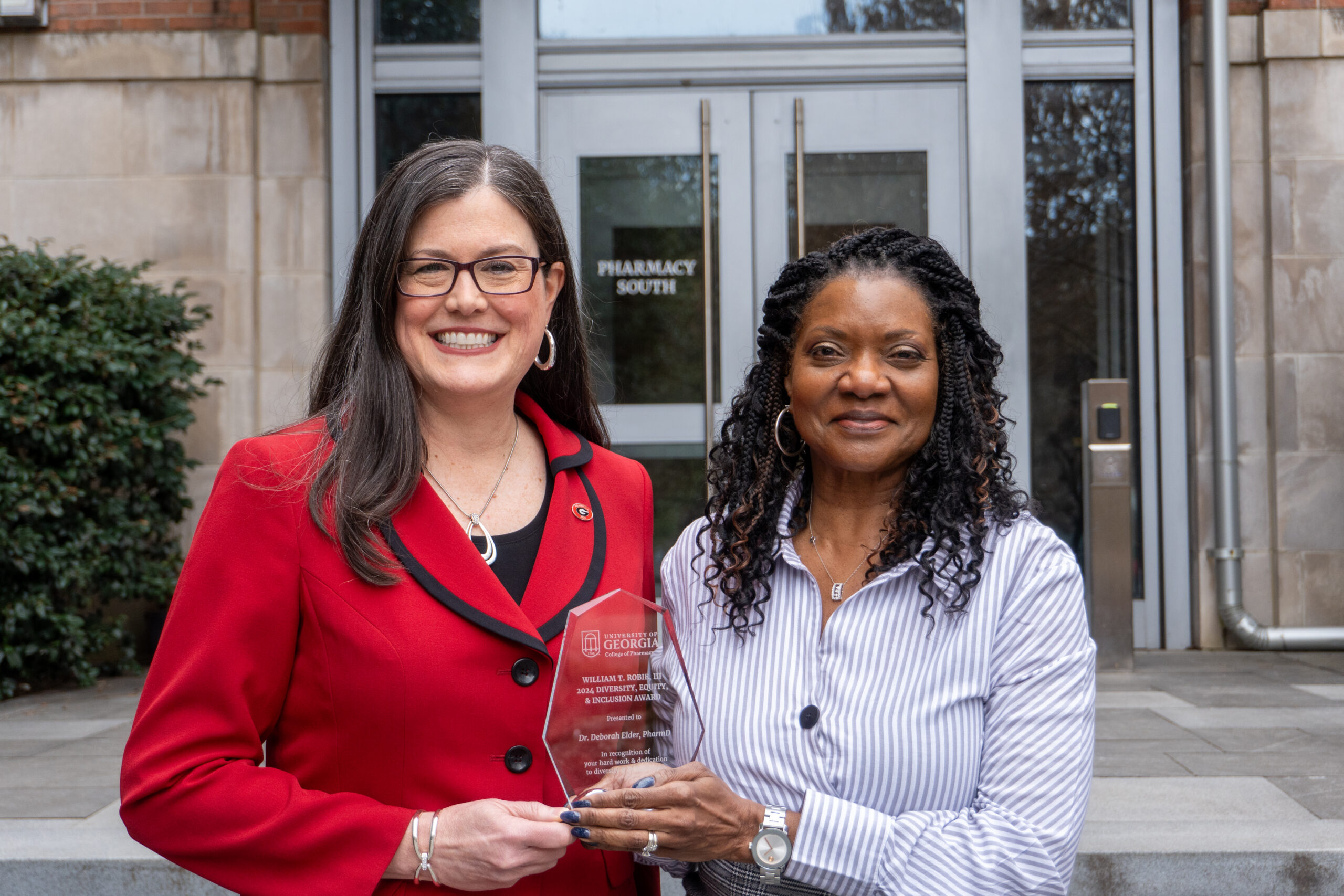 Dr. Deborah Elder Awarded Prestigious Robie Award